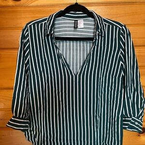 H&M Green and White Striped Blouse 100% viscose